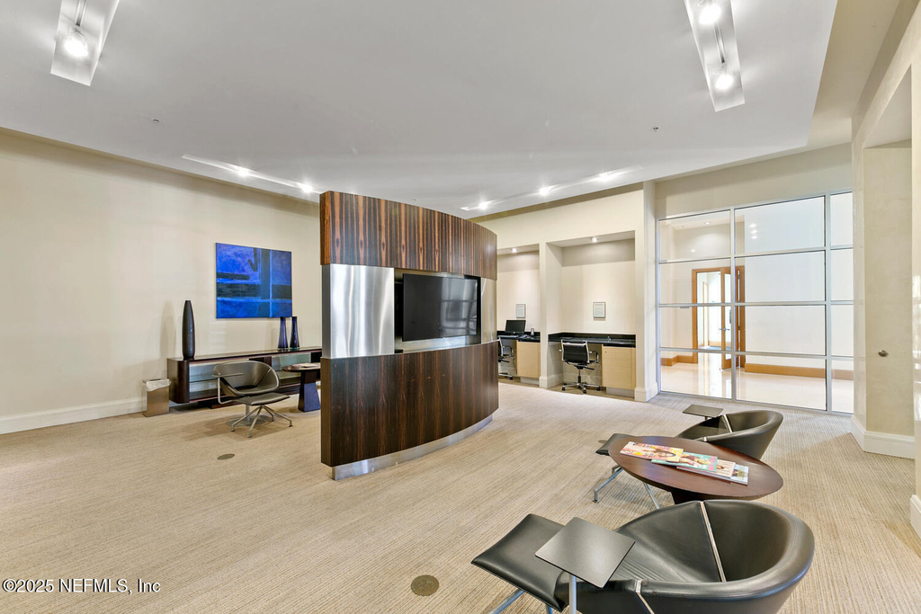 1431 Riverplace Boulevard - Photo 61