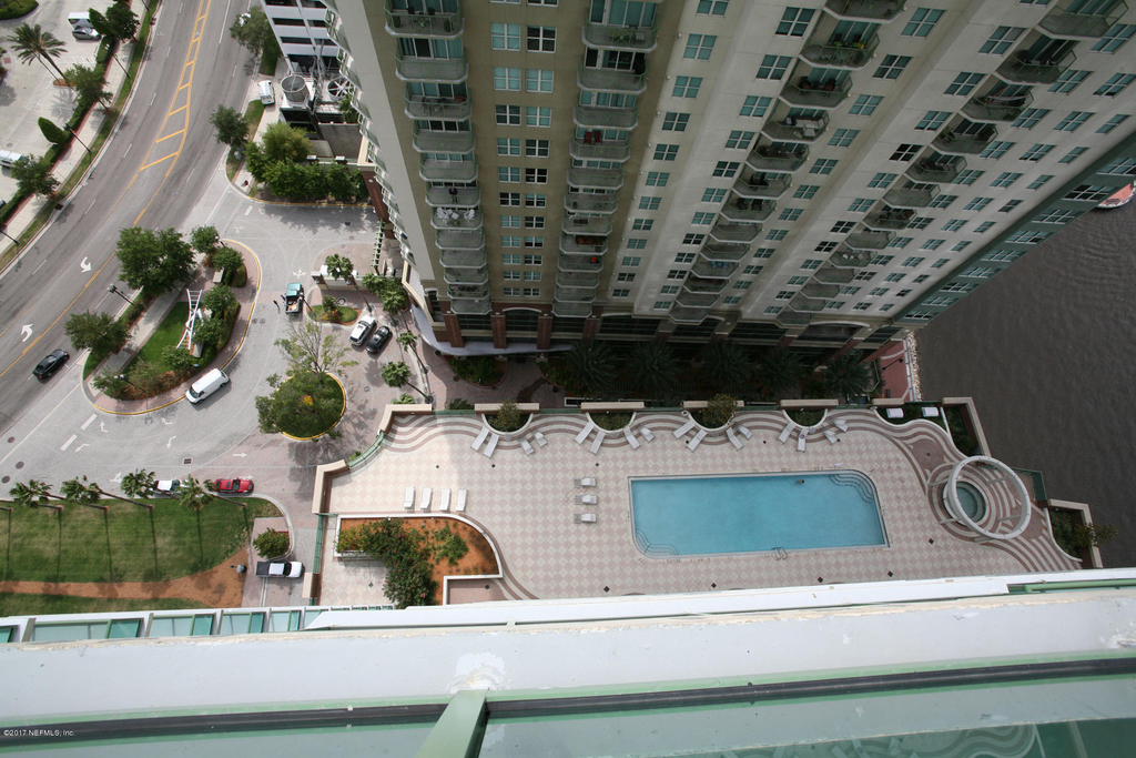1431 Riverplace Boulevard - Photo 20