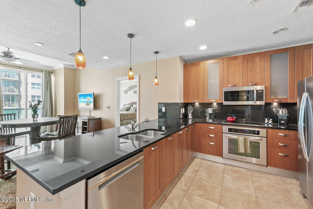 1431 Riverplace Boulevard - Photo 1