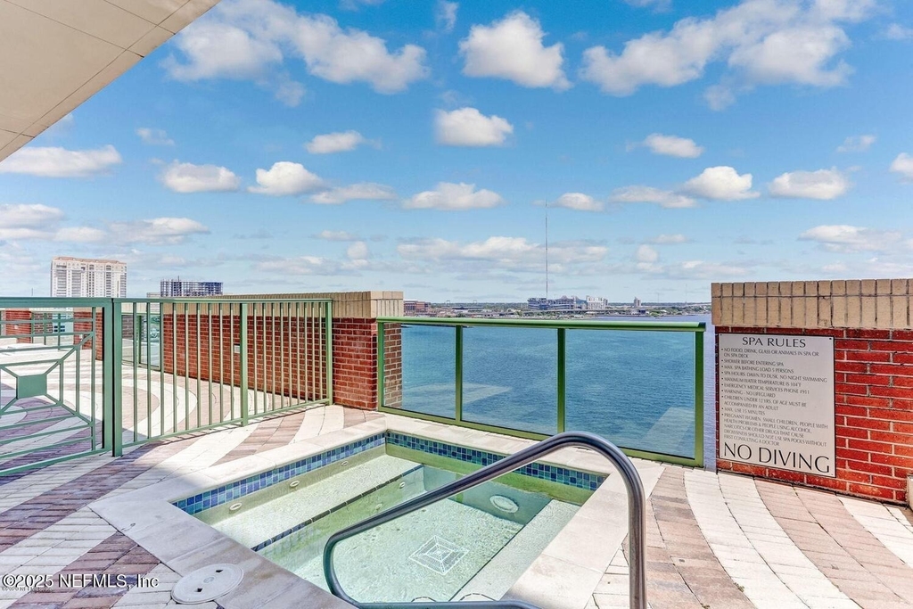 1431 Riverplace Boulevard - Photo 42