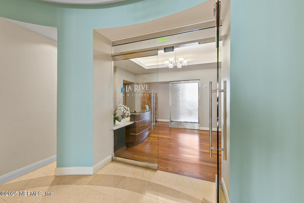 1431 Riverplace Boulevard - Photo 37