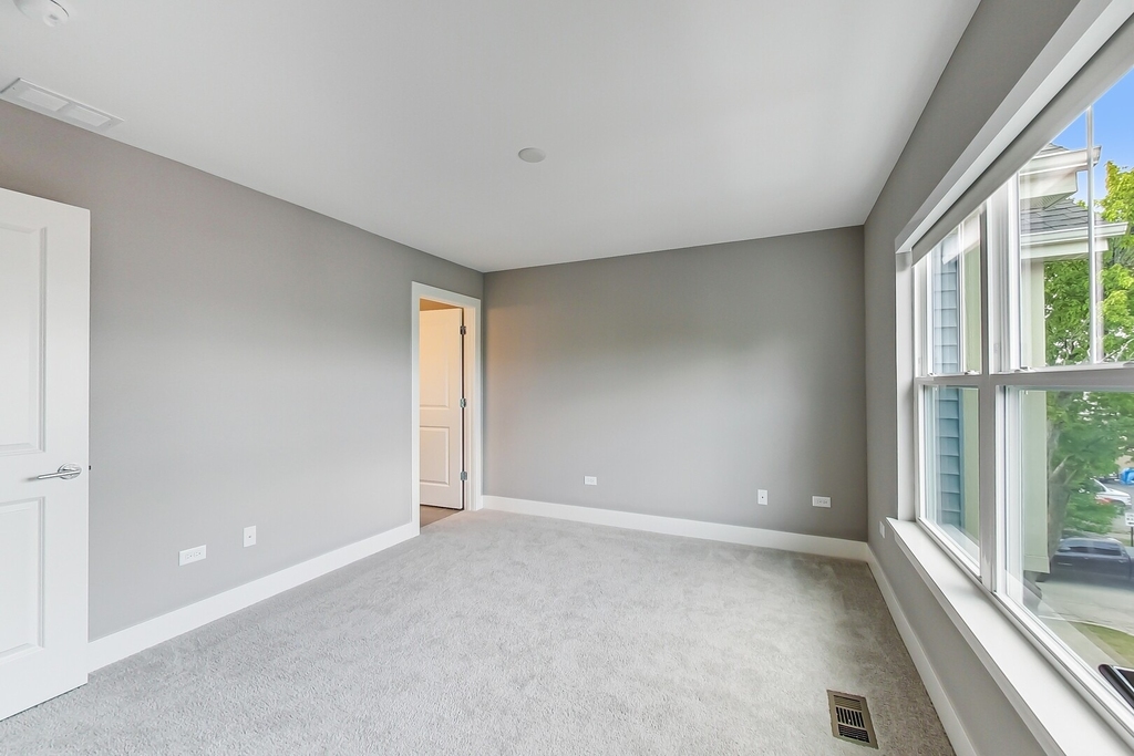 20 Webster Avenue - Photo 12