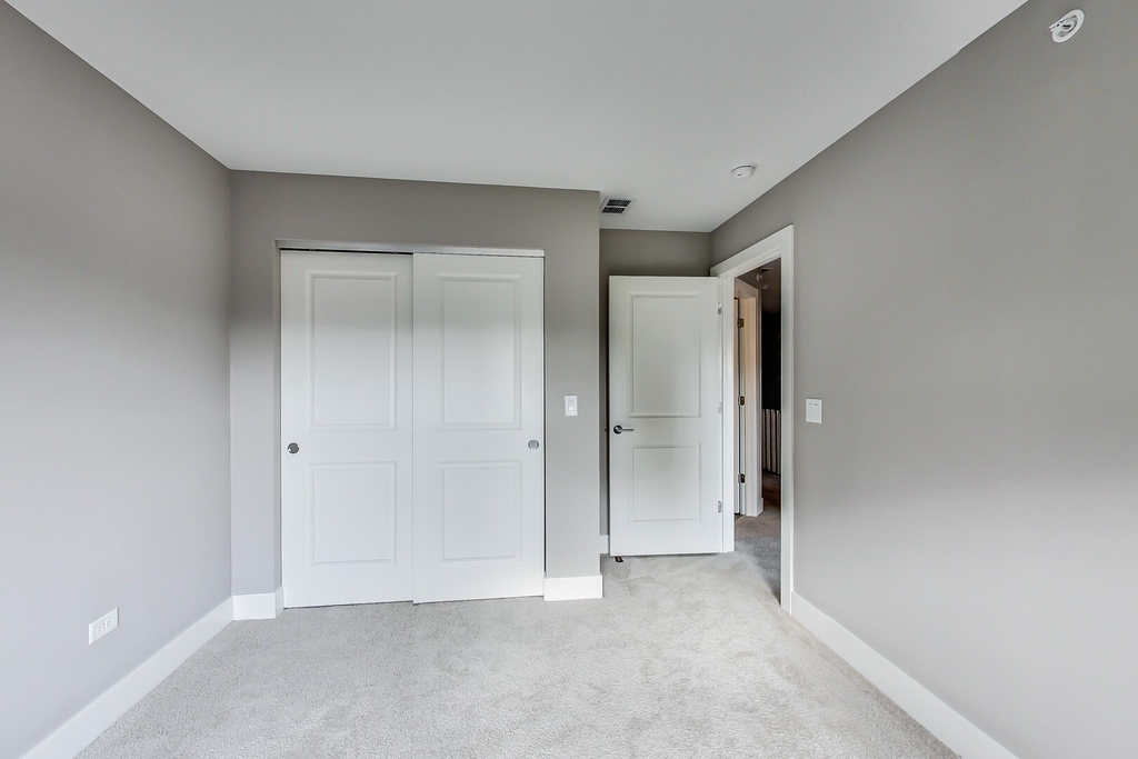 20 Webster Avenue - Photo 15