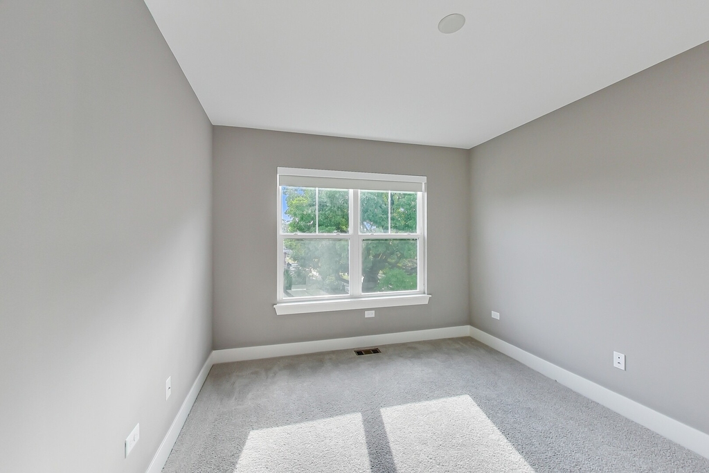 20 Webster Avenue - Photo 10
