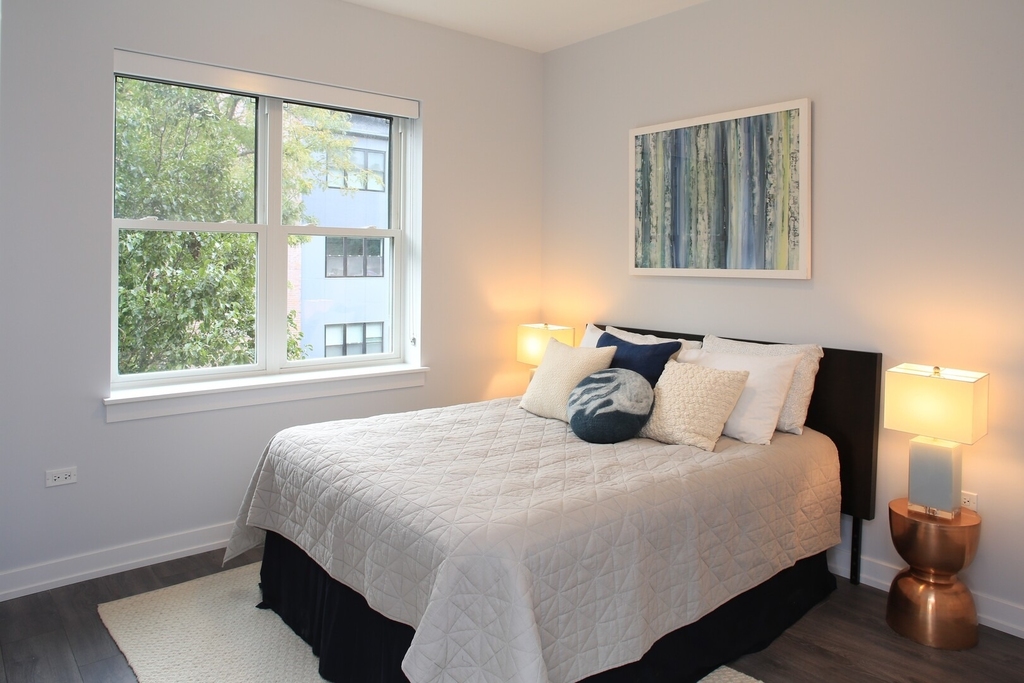 909 W Montana Street - Photo 10