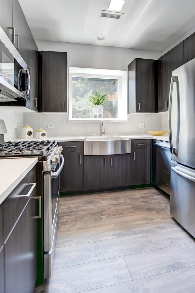 909 W Montana Street - Photo 2