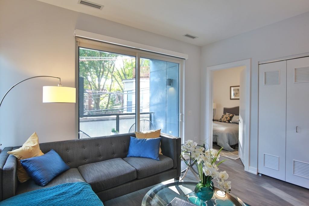 909 W Montana Street - Photo 5