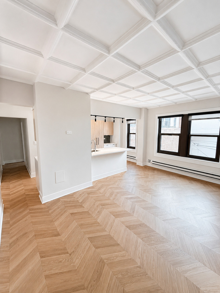 1211 N Lasalle Street - Photo 1