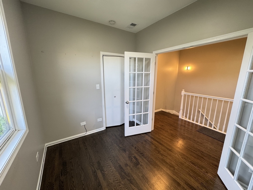 6332 S Ingleside Avenue - Photo 9