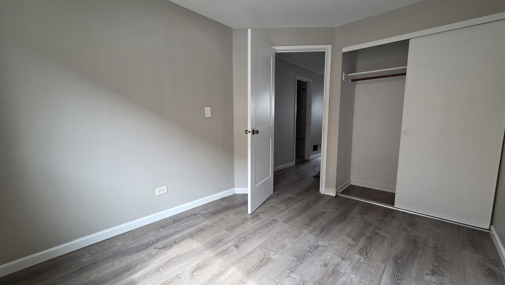 553 W Park Avenue - Photo 4