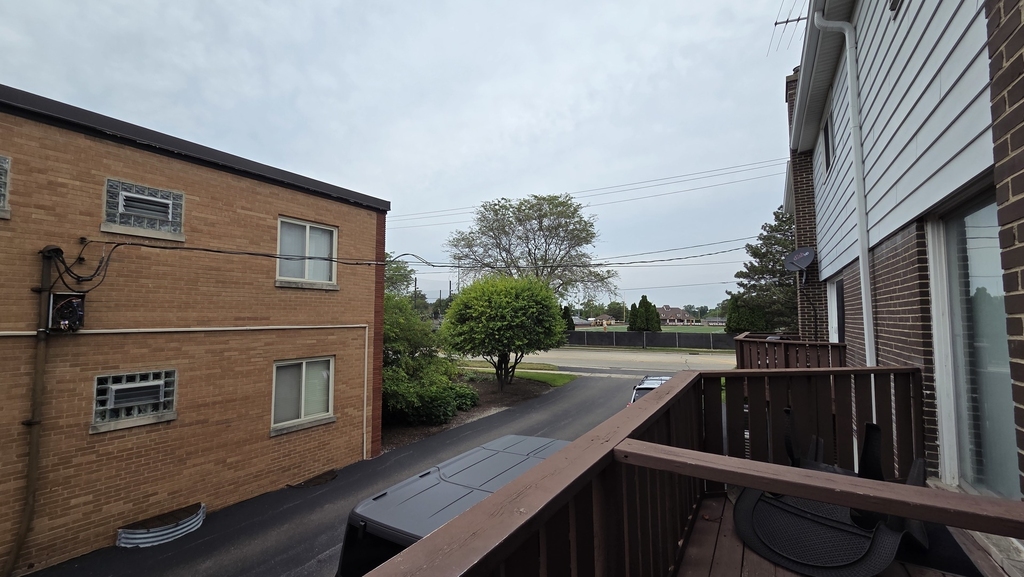 553 W Park Avenue - Photo 6