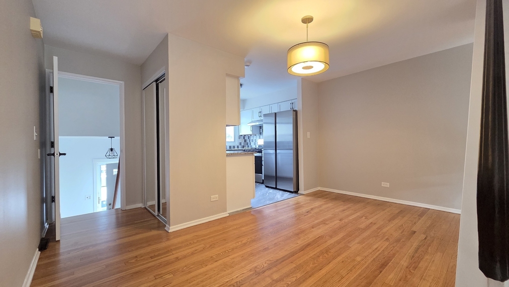 553 W Park Avenue - Photo 7
