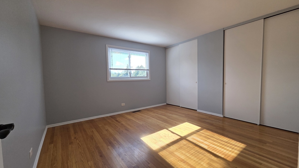 553 W Park Avenue - Photo 11