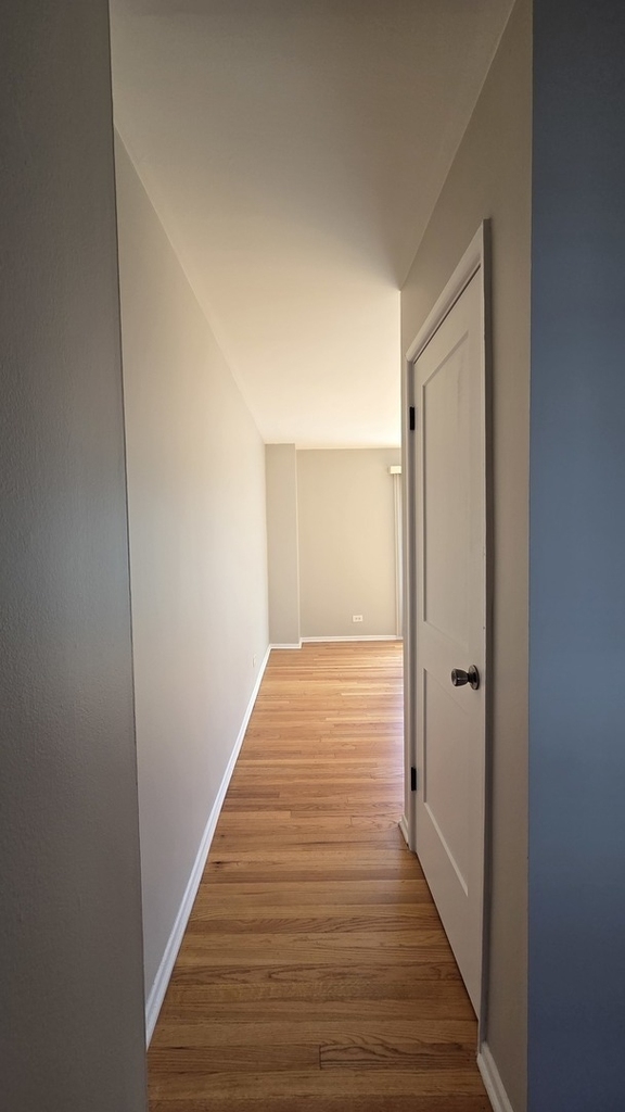 553 W Park Avenue - Photo 9