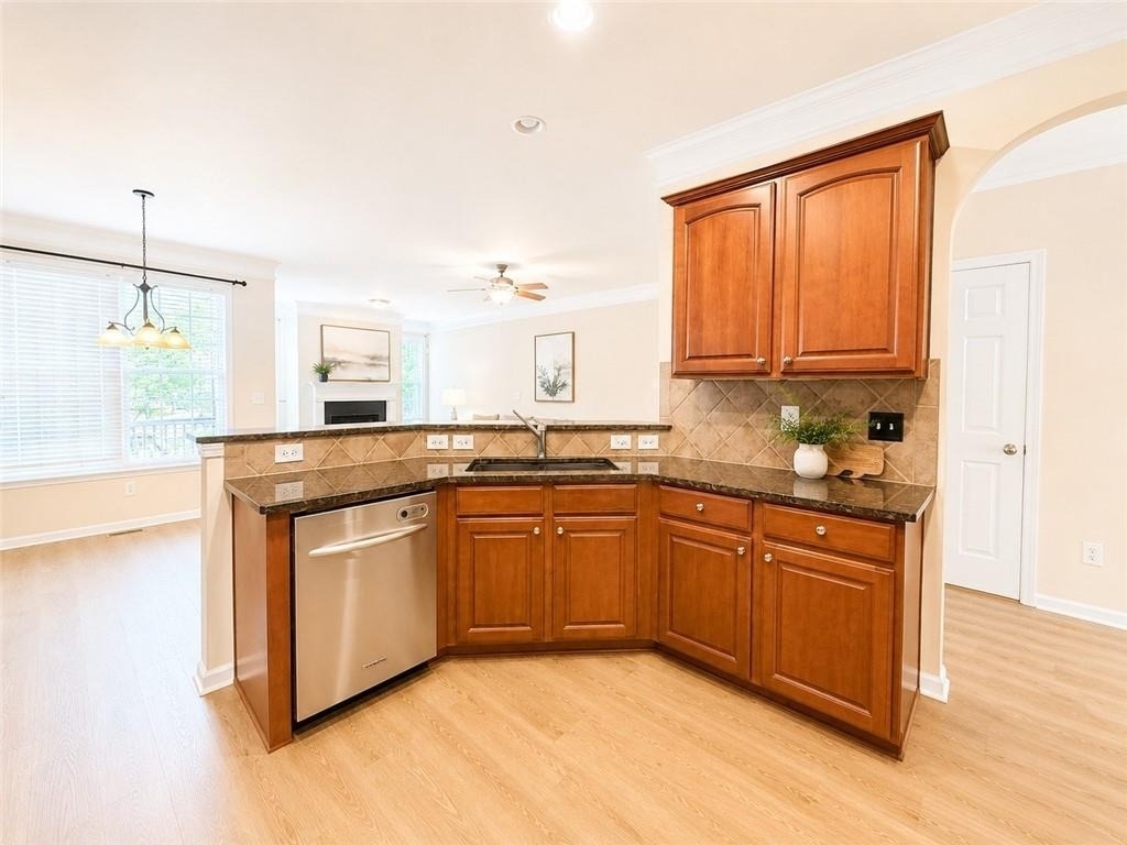 6065 Cameron Pointe - Photo 6
