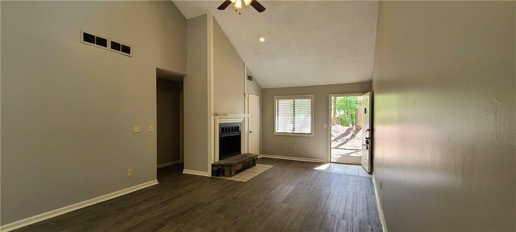 966 Amberly Drive - Photo 4