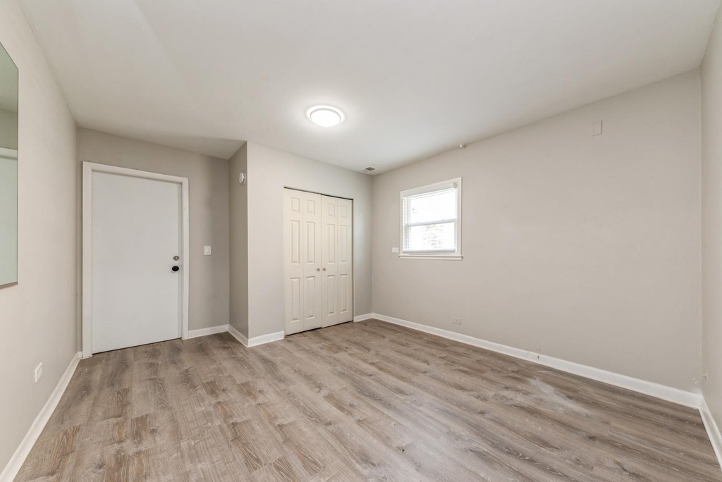 856 E Capri Drive - Photo 9