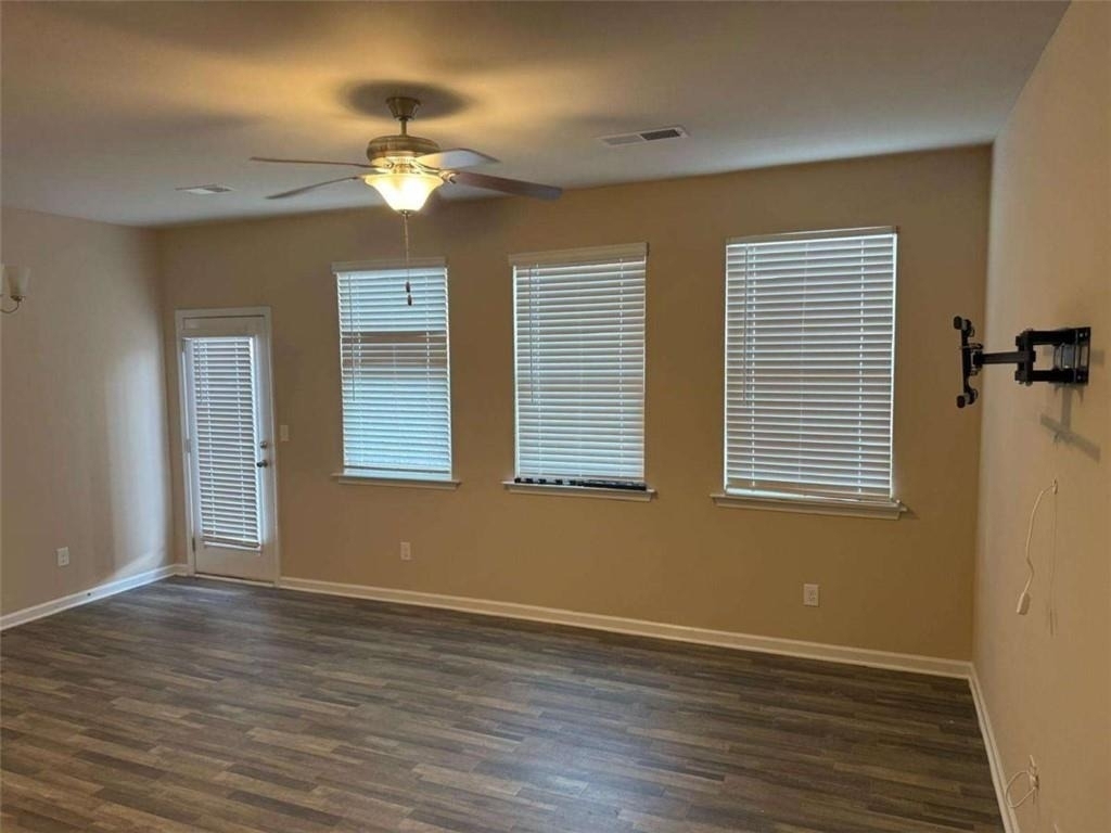 2824 Hillside Way - Photo 1