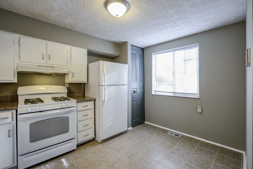 2887 Royal Path Court - Photo 9