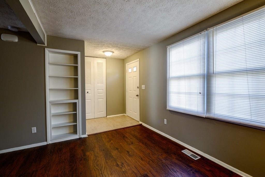 2887 Royal Path Court - Photo 2