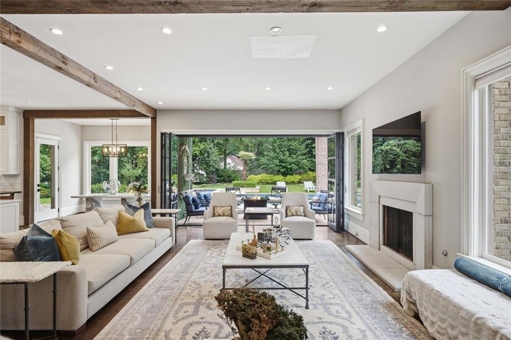 5965 Riverside Drive - Photo 2