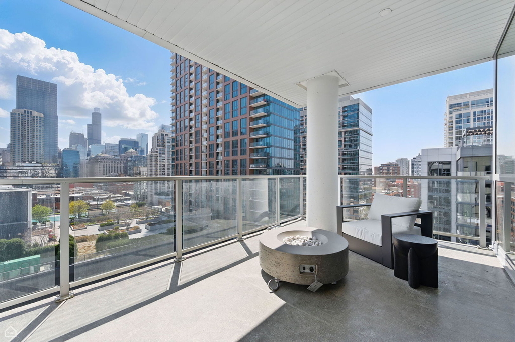 146 W Erie Street - Photo 6