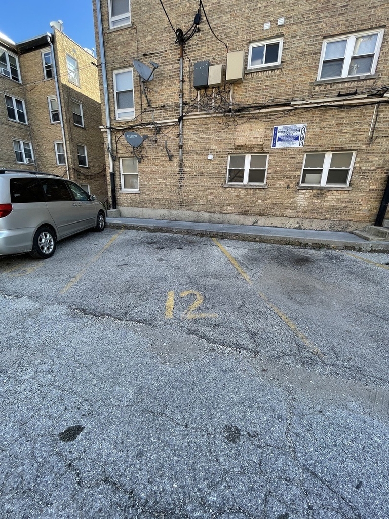 6106 N Damen Avenue - Photo 16