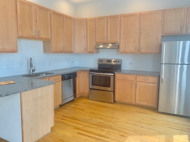 3055 N Sheffield Avenue - Photo 3