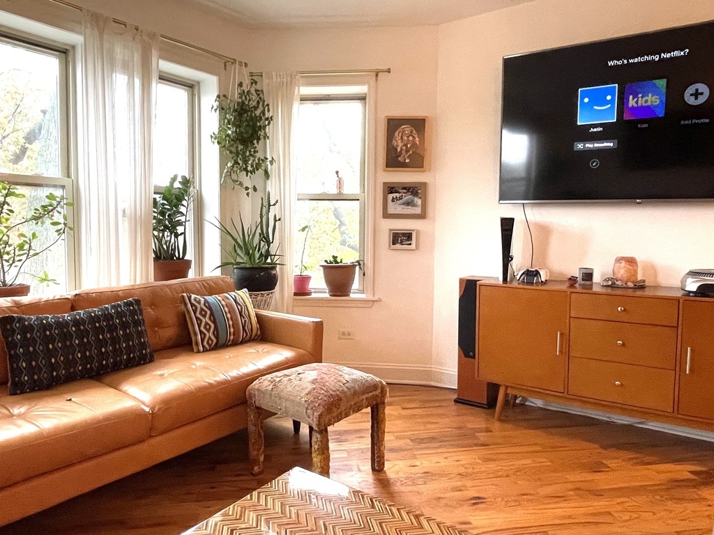 3914 W Cortland Street - Photo 2