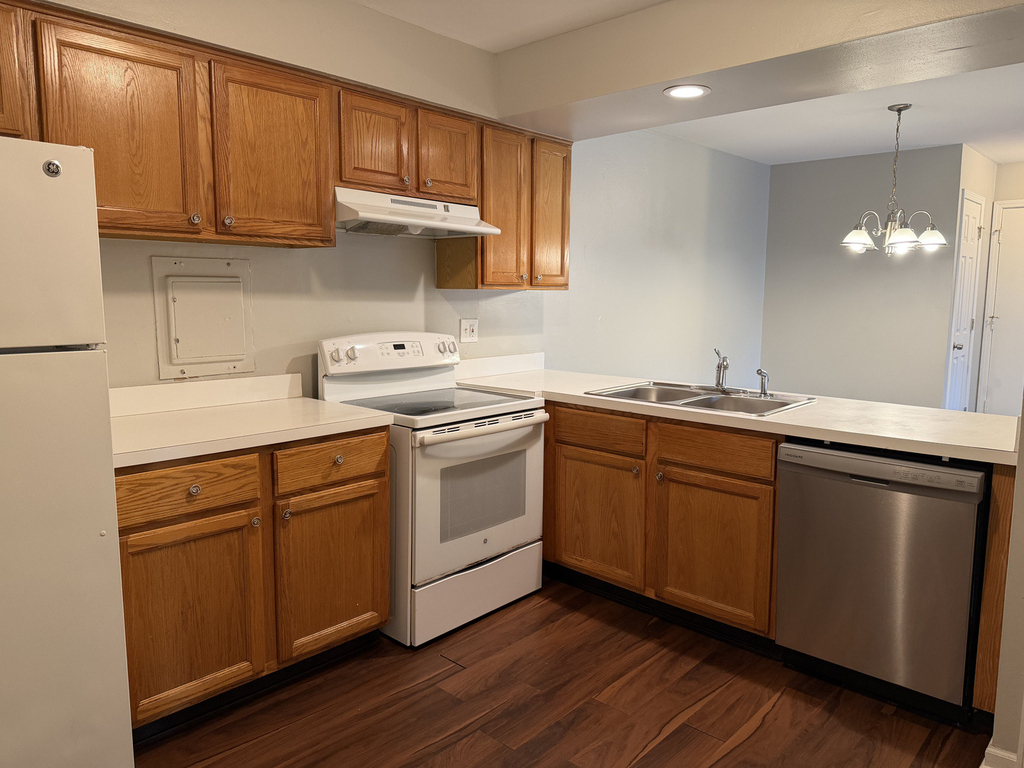 4424 Euclid Avenue - Photo 5