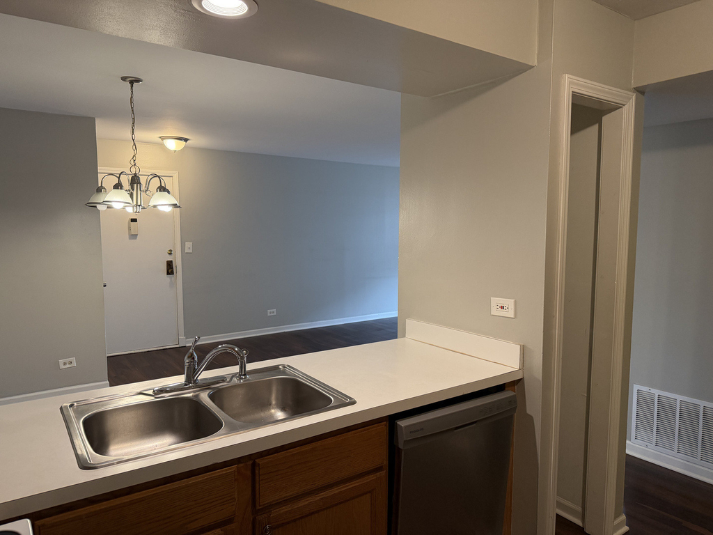 4424 Euclid Avenue - Photo 13