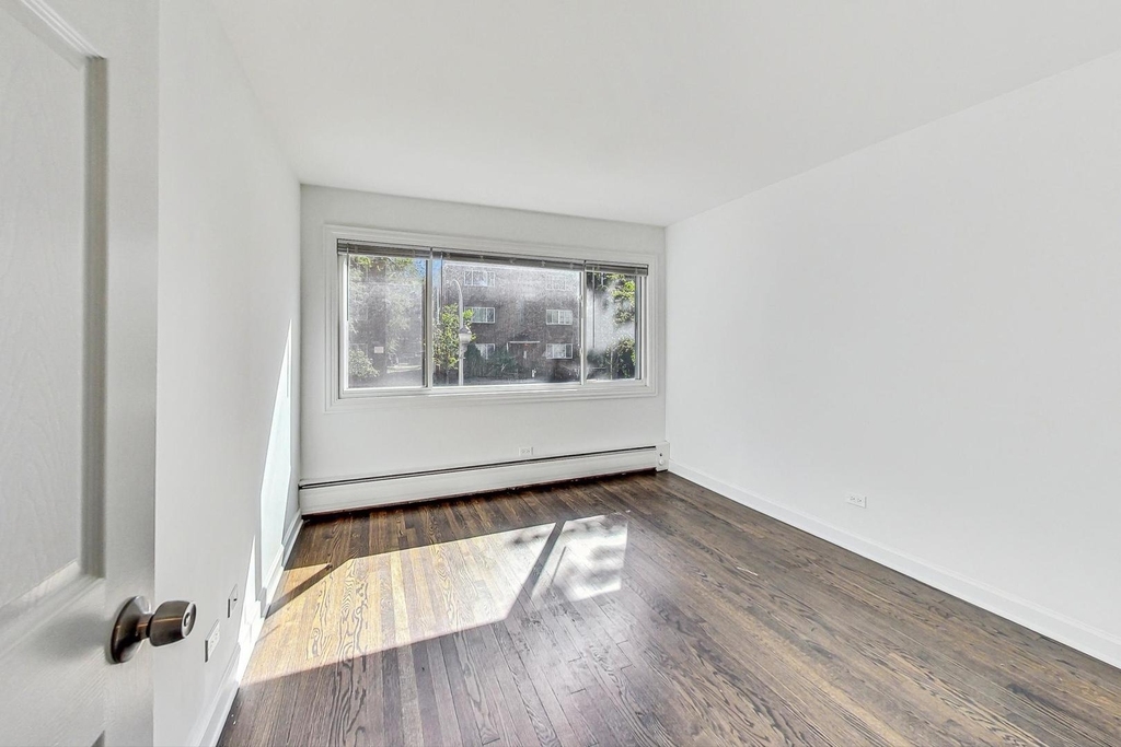 6000 N Winthrop Avenue - Photo 11