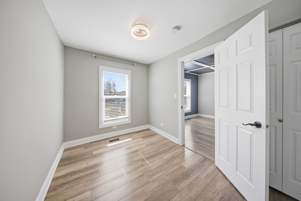 810 Superior Street - Photo 9