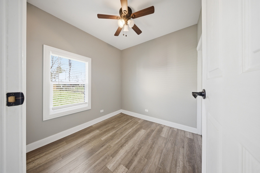 810 Superior Street - Photo 10
