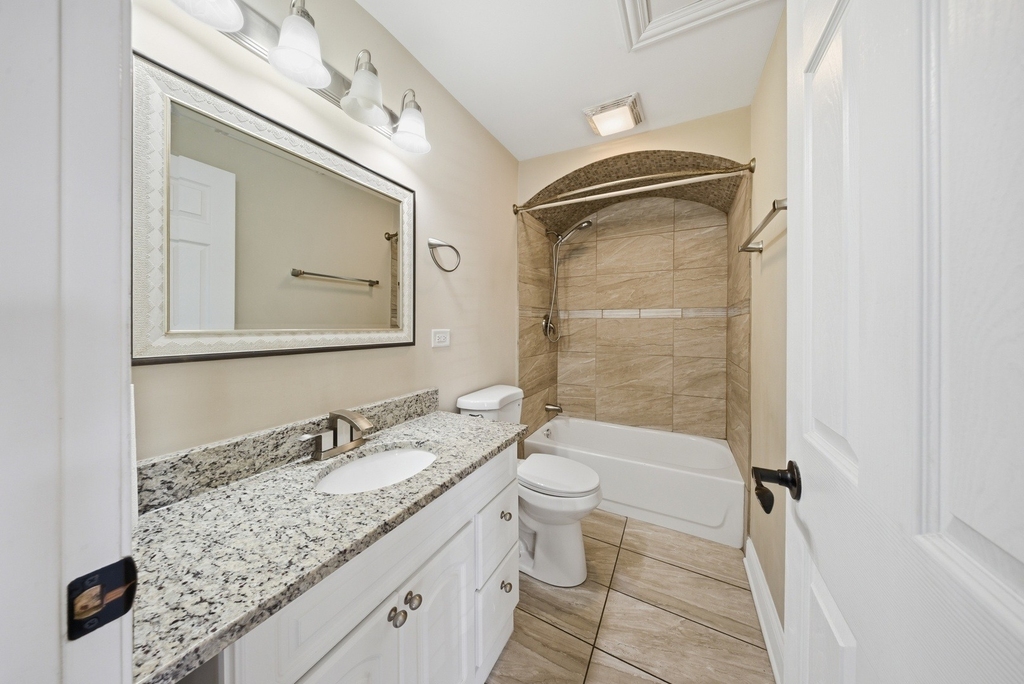 810 Superior Street - Photo 7