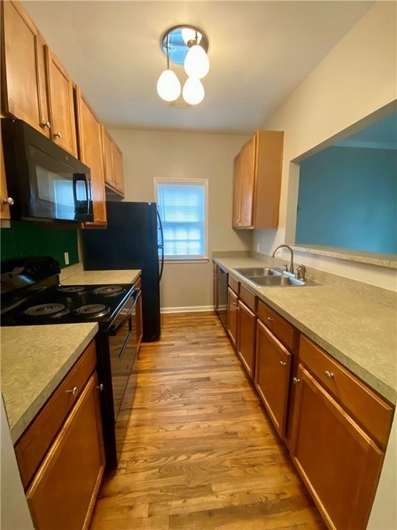 404 Bass Street Sw - Photo 2