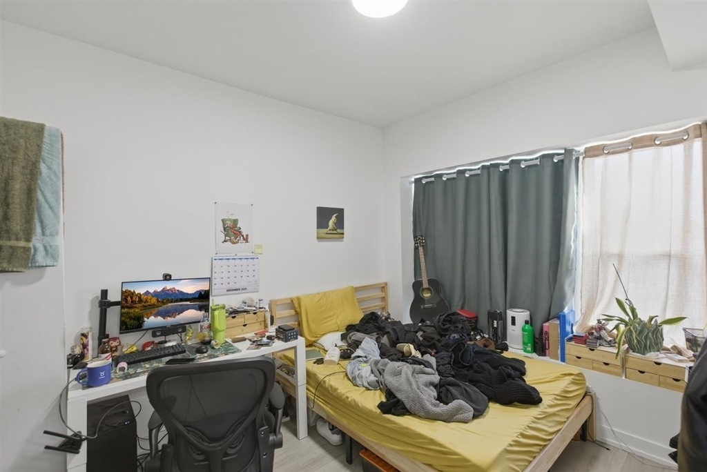 4937 N St. Louis Avenue - Photo 6