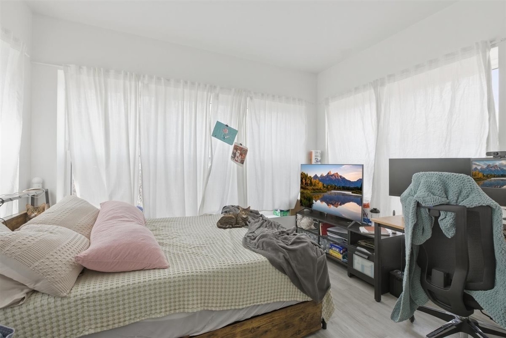 4937 N St. Louis Avenue - Photo 5
