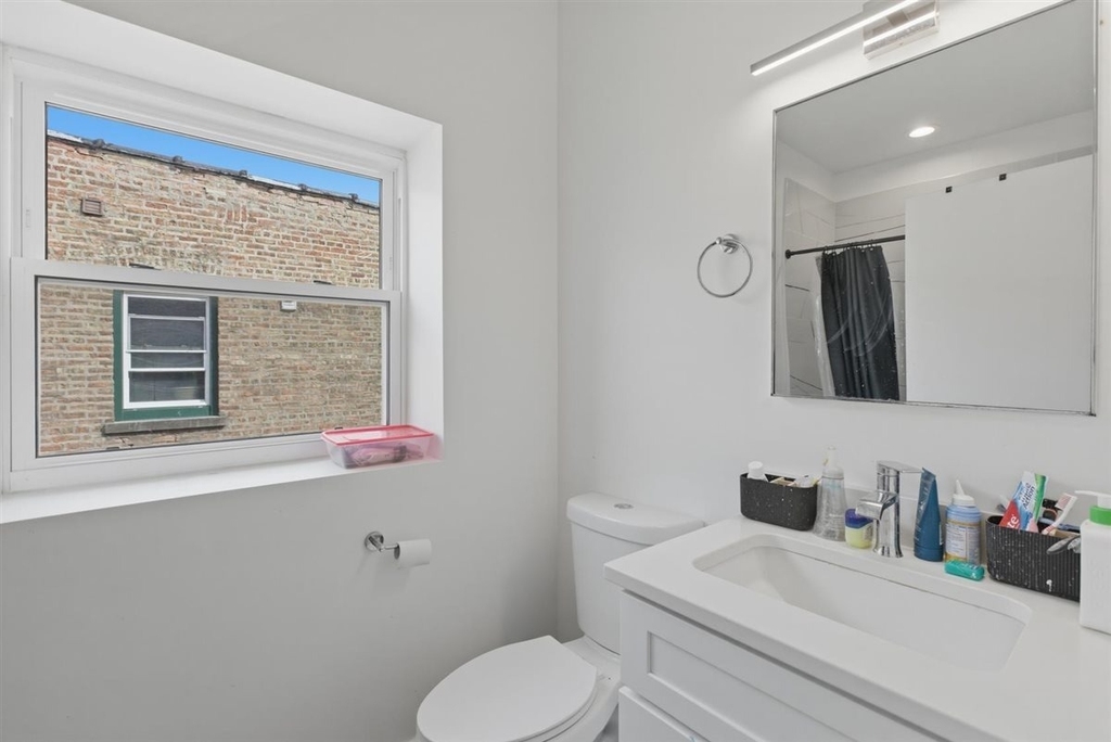 4937 N St. Louis Avenue - Photo 8