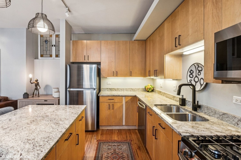 212 W Washington Street - Photo 14