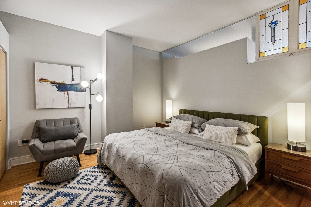 212 W Washington Street - Photo 17