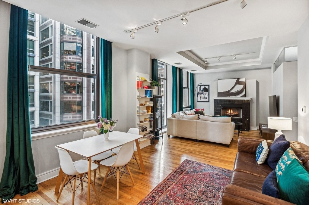 212 W Washington Street - Photo 10