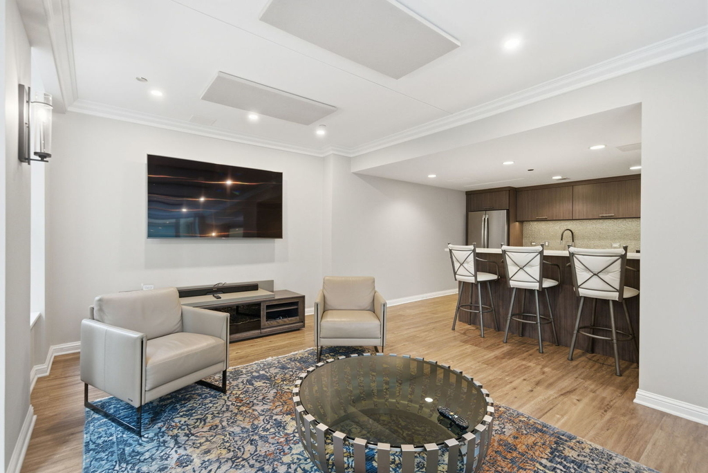 25 E Superior Street - Photo 16