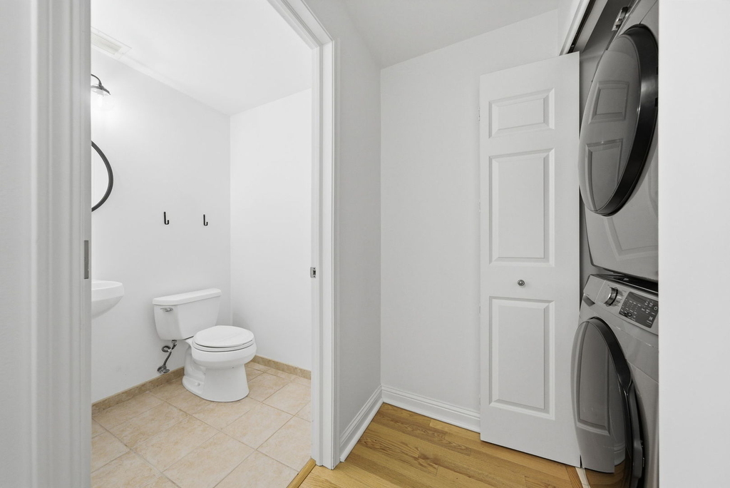 25 E Superior Street - Photo 11