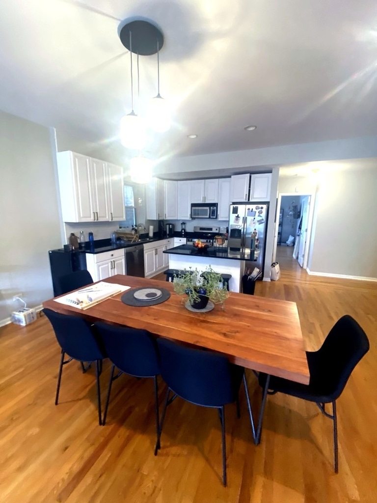 2236 W Armitage Avenue - Photo 2