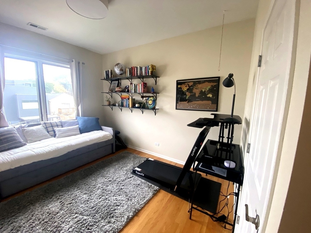 2236 W Armitage Avenue - Photo 9