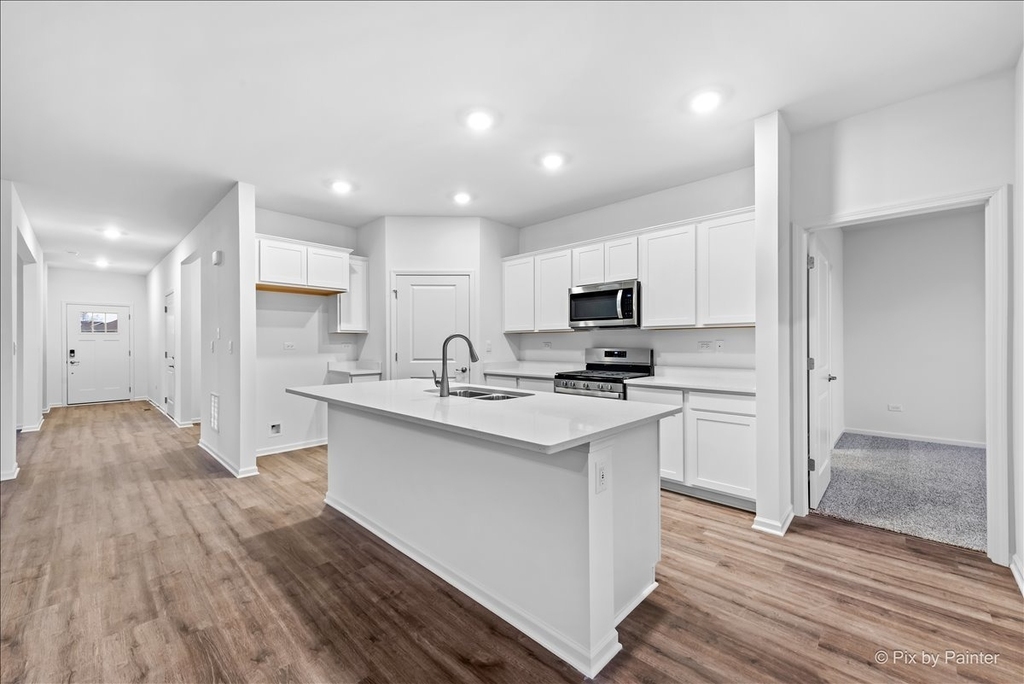 301 Westminster Court - Photo 12