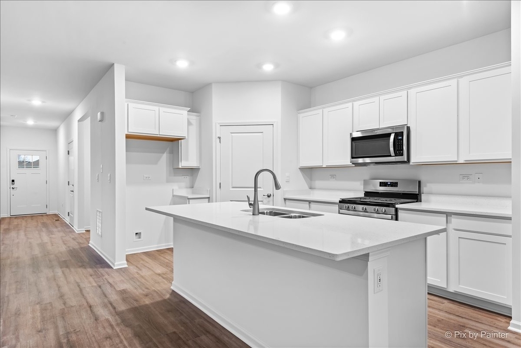 301 Westminster Court - Photo 13