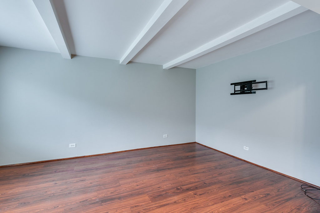 18w269 Kirkland Lane - Photo 1