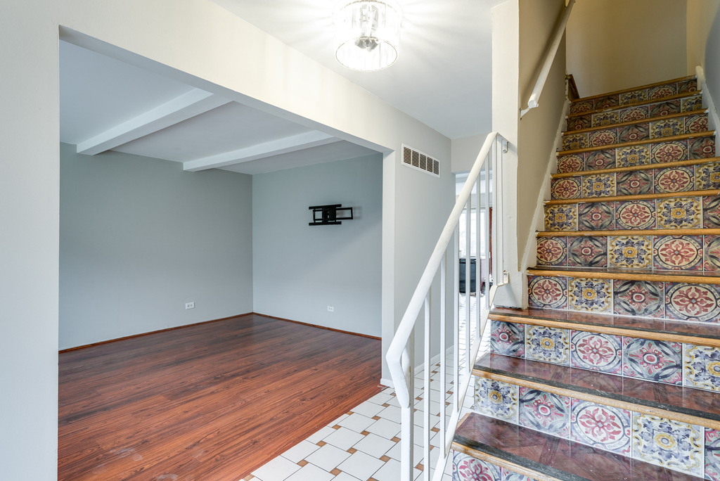 18w269 Kirkland Lane - Photo 17